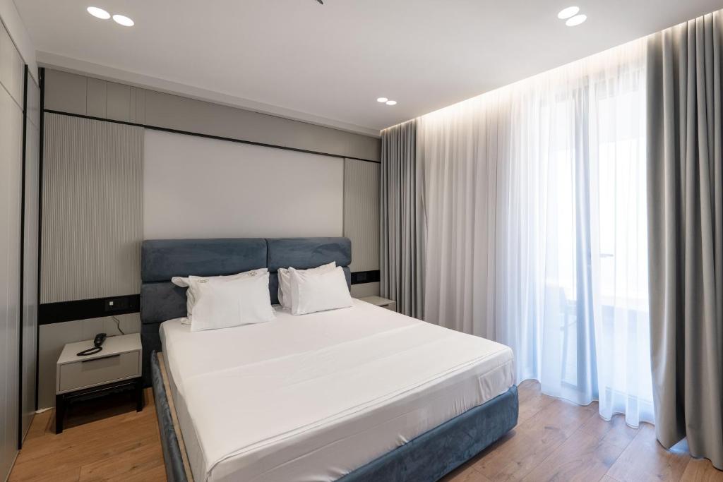 Superior Suite with Balcony